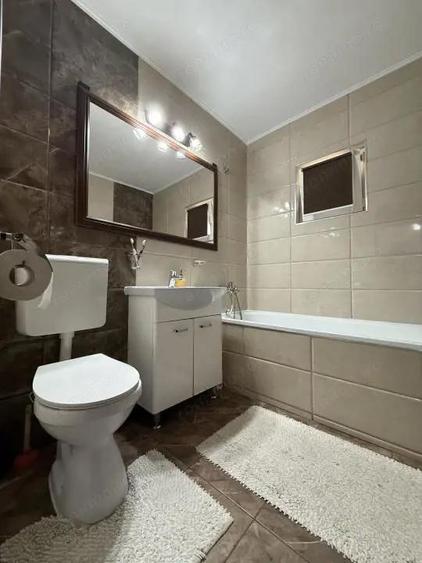 Apartament cu 3 camere decomandat, mobilat în Lipovei