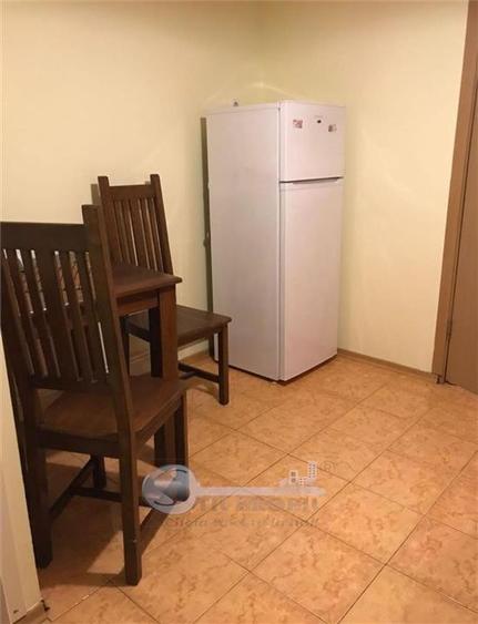 Apartament cu 4 camere decomandat în Nicolina