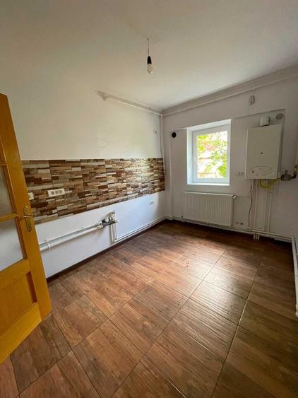 Apartament cu 2 camere decomandat în Exterior Vest