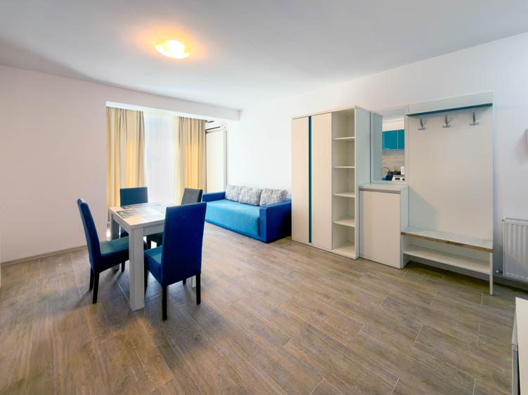 Prima linie la Plaja, apartament decomandat 2 camere , 2 balcoane - Mamaia Nord - 6