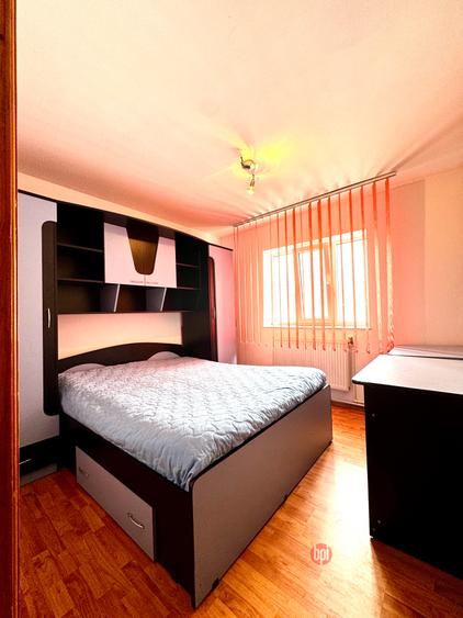 Apartament cu 3 camere semidecomandat în Fălticeni