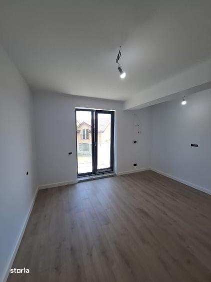 Casă cu 4 camere în Băneasa