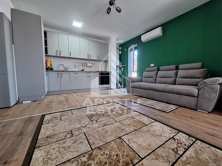Apartament cu 2 camere decomandat, mobilat în Central