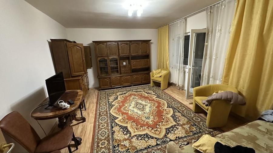 Apartament cu 2 camere decomandat în Între Lacuri
