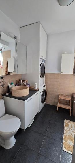 Apartament cu 3 camere decomandat, mobilat în Brâncoveanu