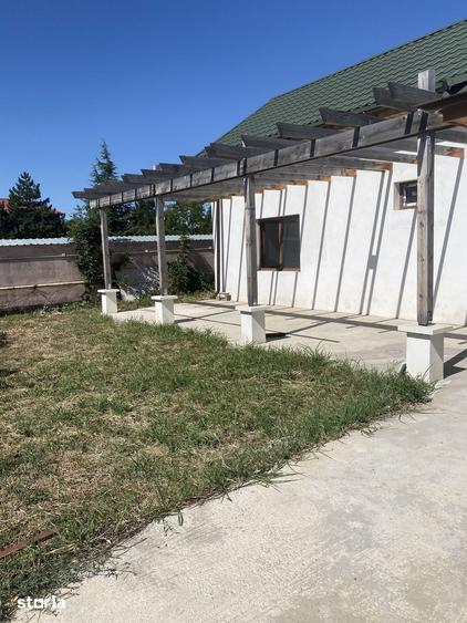 Casă cu 4 camere cu Teren 400 Mp în Central