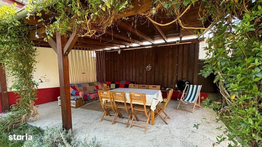 Casă cu 2 camere în Arpașu de Jos