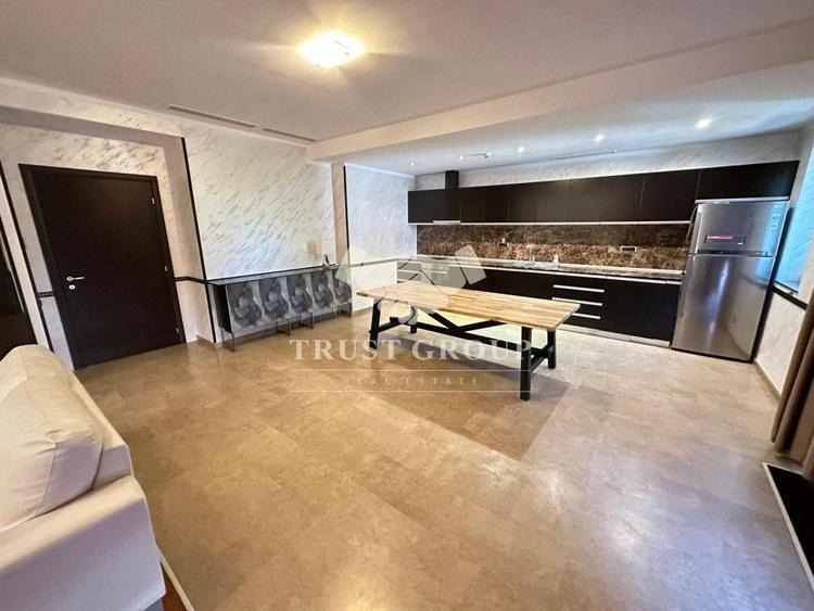 Apartament cu 3 camere decomandat, mobilat în Primăverii