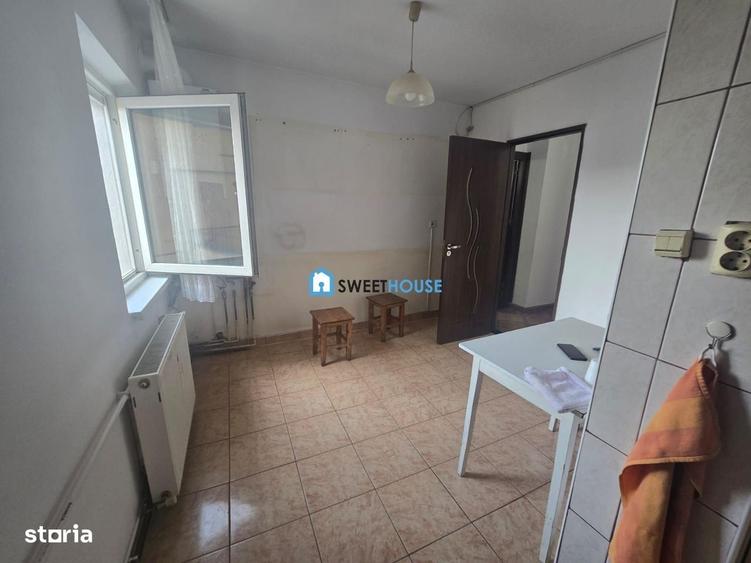 Apartament cu 3 camere decomandat în Central