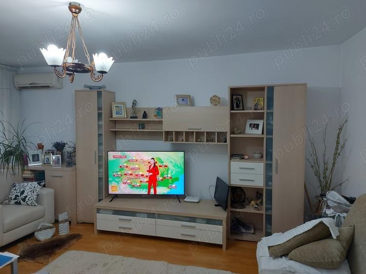 Apartament cu 2 camere decomandat în Lacul Morii