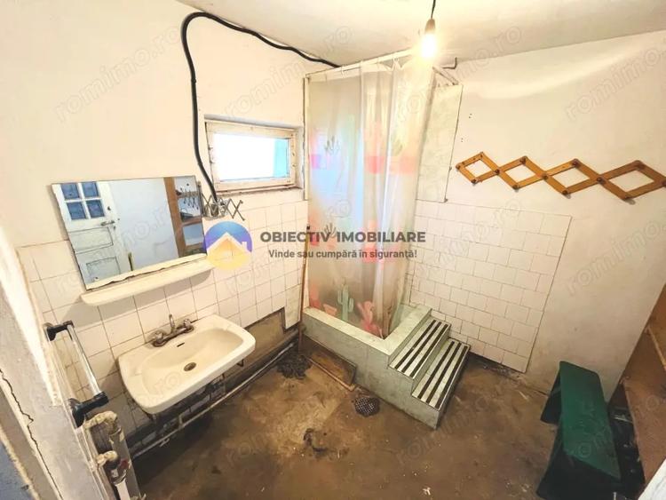 Casă cu 2 camere cu Teren 7702 Mp în Bodești