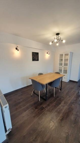 Apartament cu 3 camere semidecomandat în Chitila
