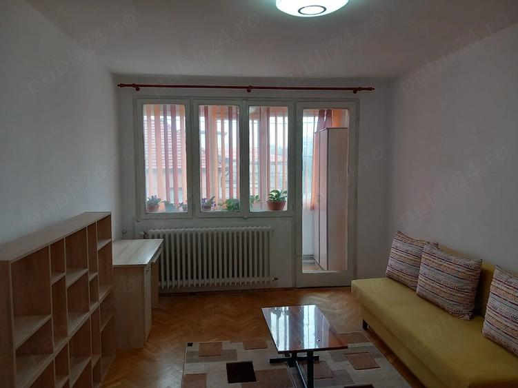 Apartament cu 2 camere semidecomandat în Complex Studențesc