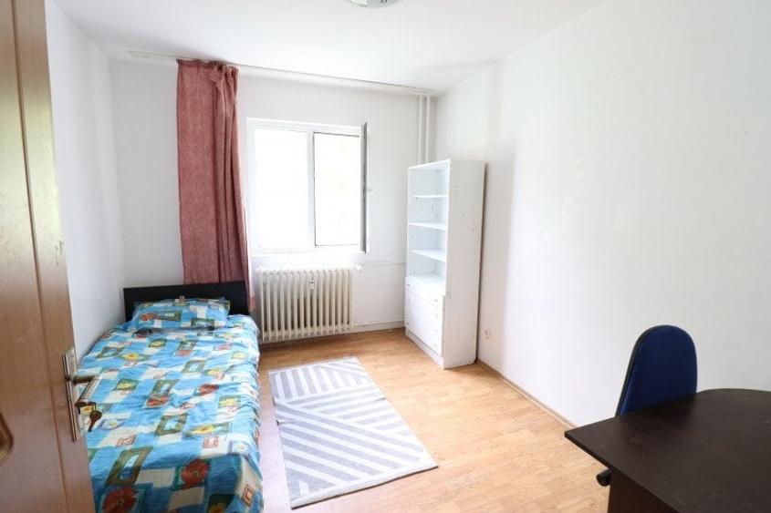 Apartament cu 3 camere decomandat în Gheorgheni — fotografia 3