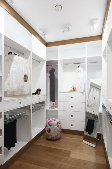 Casă individuală cu 11 camere cu Piscina în Rediu