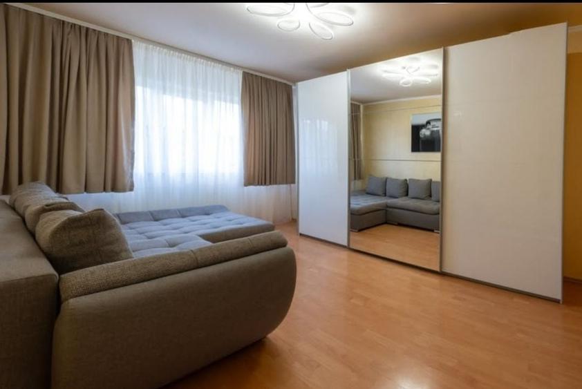 Apartament cu 2 camere semidecomandat în Rogerius