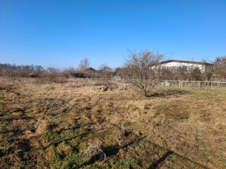 Teren de 870 mp, în Corbeanca