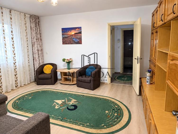 Apartament cu 2 camere semidecomandat, mobilat în Banat