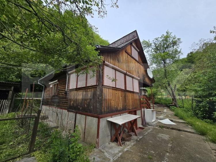Casă individuală cu 2 camere cu Teren 830 Mp în Ciucea