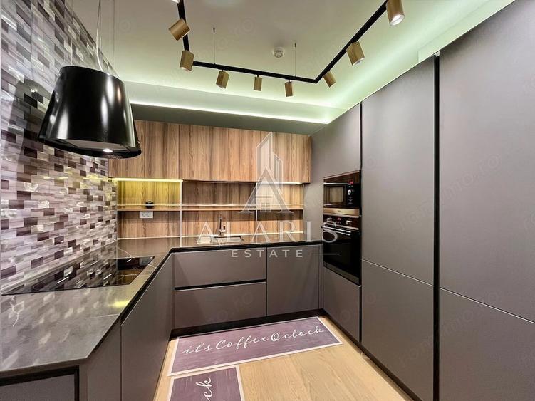 Apartament cu 4 camere semidecomandat în Badea Cârțan