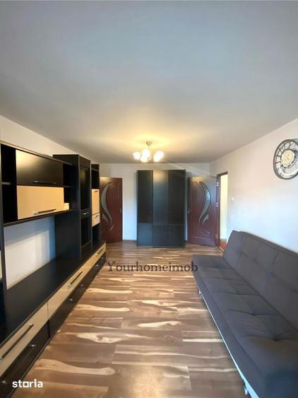 Apartament cu 2 camere semidecomandat în Craiovița Nouă