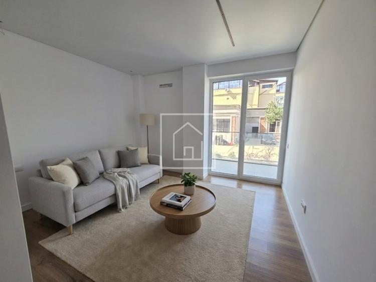 Apartament cu 3 camere decomandat în Ștrand