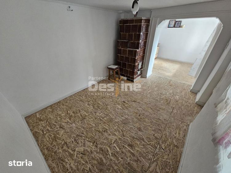 Casă cu 2 camere cu Canalizare în Central