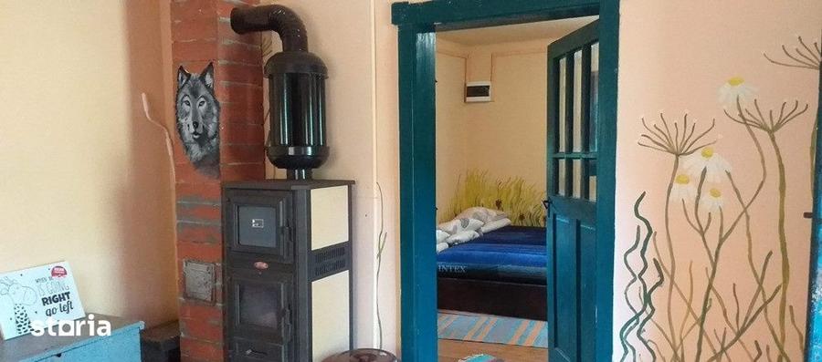 Casă cu 4 camere cu Teren 8000 Mp în Vale