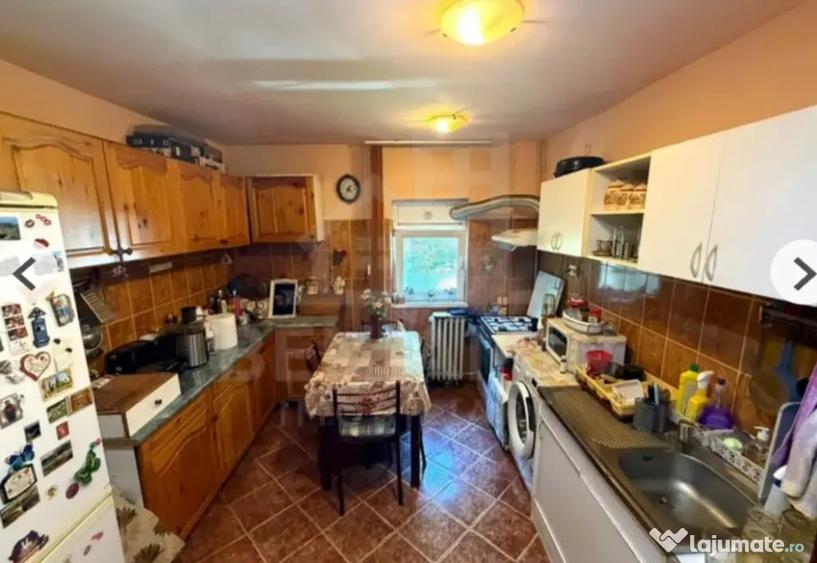 Apartament cu 2 camere semidecomandat în Brazda lui Novac