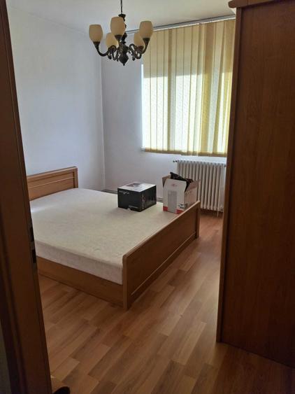 Apartament cu 3 camere semidecomandat în Iosefin