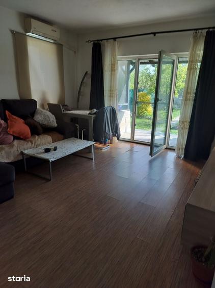 Casă cu 5 camere cu Teren 900 Mp în Central