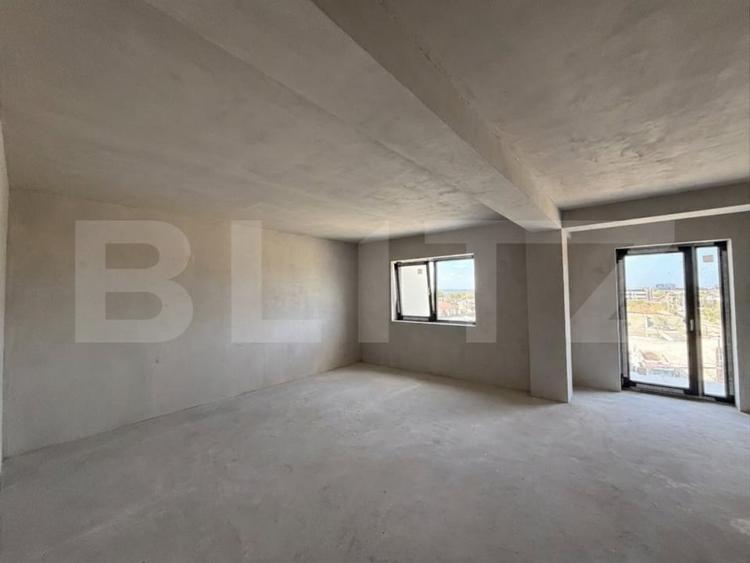 Apartament cu 2 camere decomandat în Est