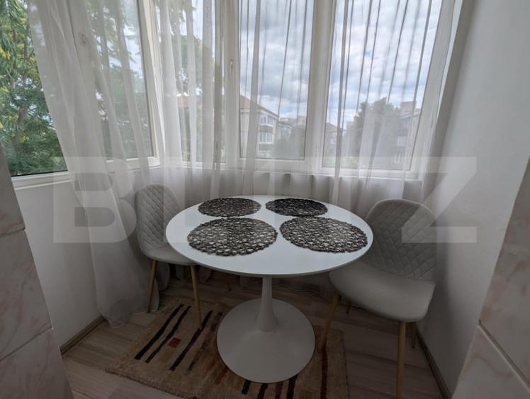 Apartament cu 3 camere decomandat în Decebal