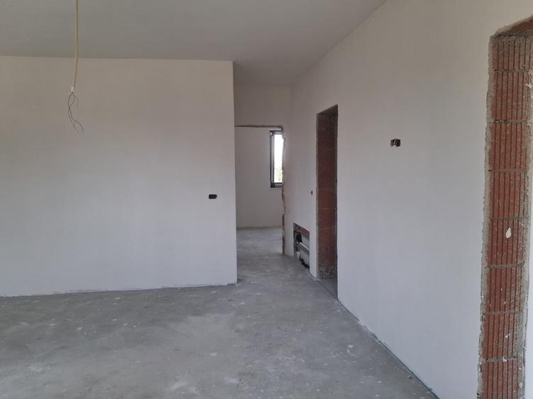 Casă cu 2 camere în Central