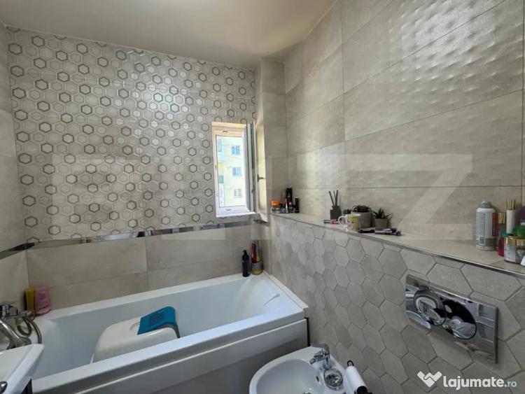 Apartament cu 3 camere decomandat în Burdujeni