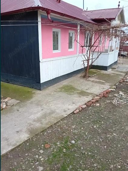 Casă cu Teren 1000 Mp în Central