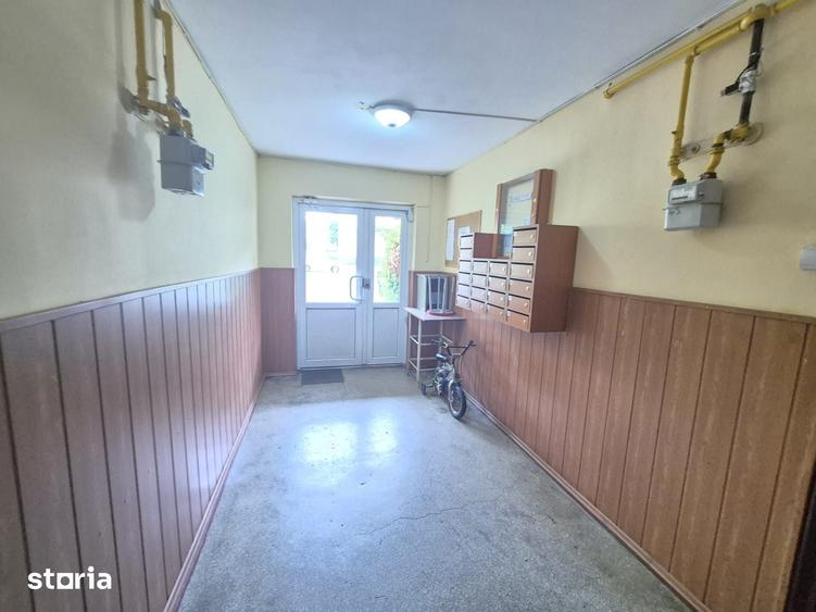 Chirie 2 Camere semidecomandat zona Florilor Str Violetelor etaj 1 - 13