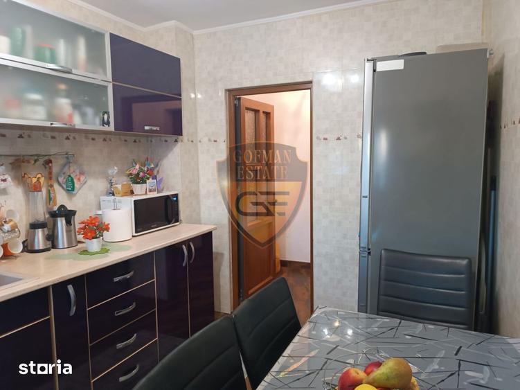 Apartament cu 2 camere, mobilat în Delfinariu
