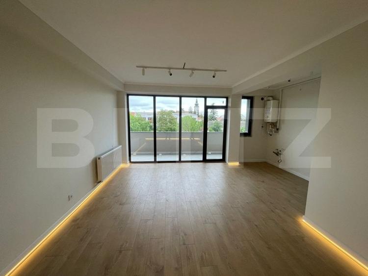 Apartament cu 2 camere decomandat în Semicentral — fotografia 1