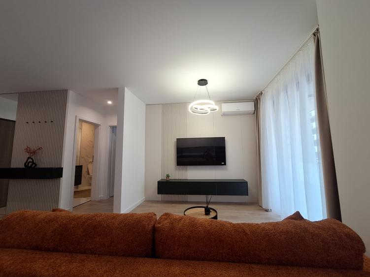 Apartament cu 2 camere decomandat, mobilat în Aradului