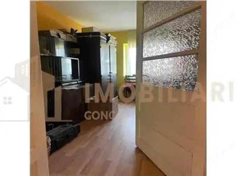 Casă cu Teren 2430 Mp în Satulung