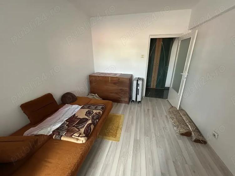 Apartament cu 4 camere decomandat în Aradul Nou
