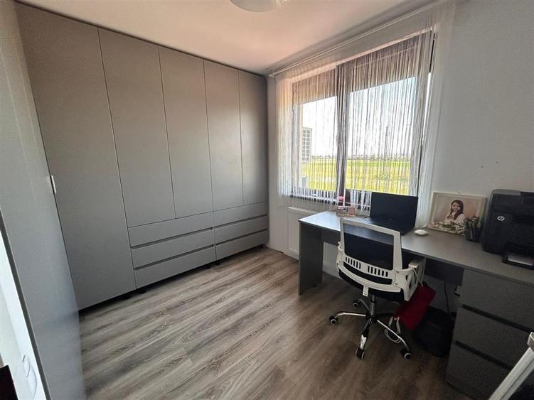 Casă cu 4 camere cu Teren 300 Mp în Săsar