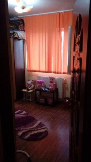 Apartament cu 2 camere de vanzare in zona Poarta 6 - 1