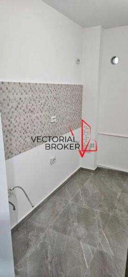 2 camere decomandate, 50mp, 2/8, renovat, bl.1981, Basarabia- Diham - 4