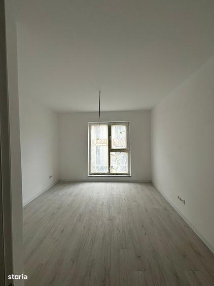 Apartament cu 3 camere în Est