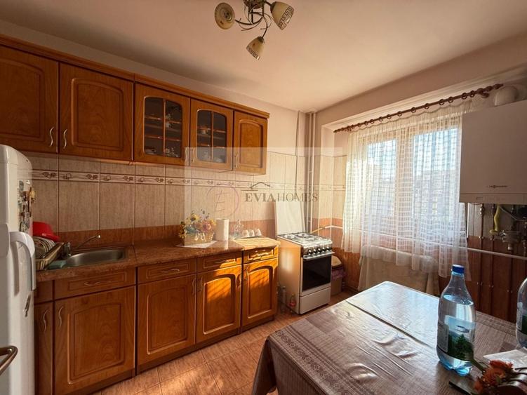 Apartament cu 3 camere decomandat, mobilat în Mărăști