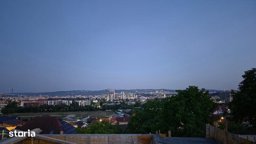 Casa Cuplata cu 410mp teren, 161mp util, 3km de Pta Unirii, Panorama - 1