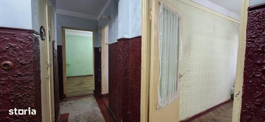 Apartament cu 2 camere în Micro 20