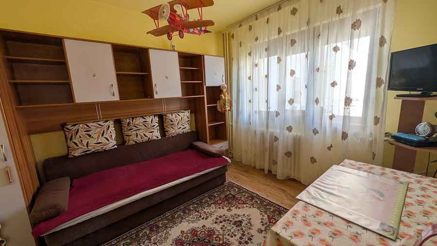 Apartament cu 3 camere decomandat în Nord